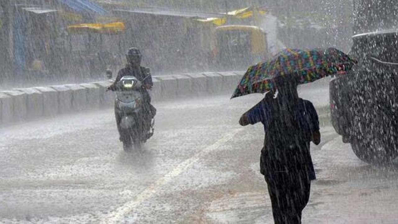 Hyderabad Rains: జాగ్రత్త.. హైదరాబాద్‌లోని ఈ ప్రాంతాల్లో భారీ వర్షం…