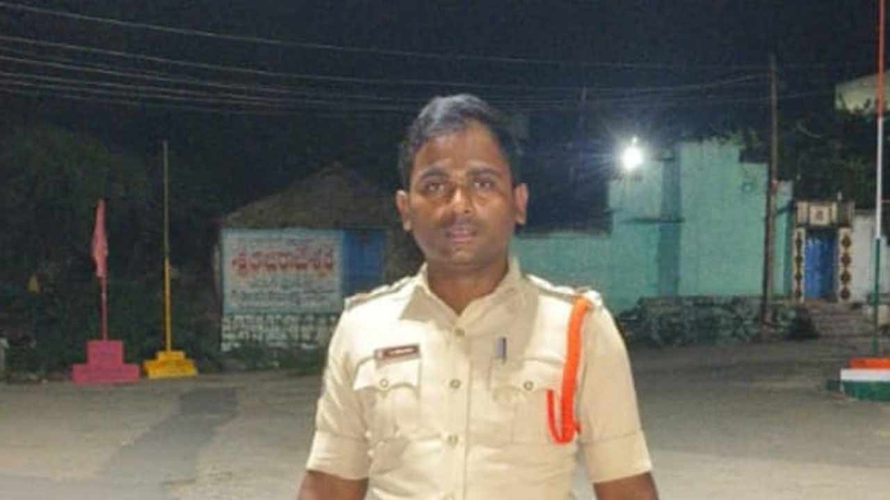 Warangal : మిల్స్ కాలనీ ఎస్సైపై ఎస్సీ, ఎస్టీ అట్రాసిటీ కేసు నమోదు