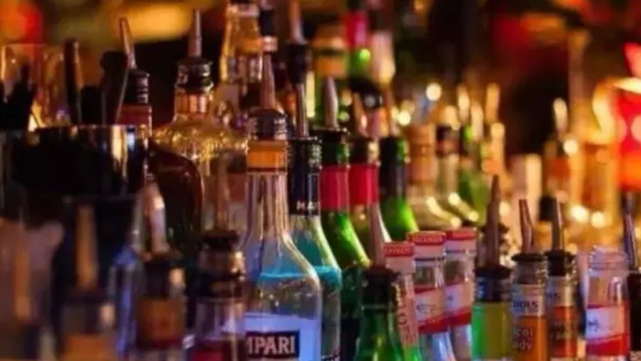 AP Liquor Scam: 3 గంటల హైడ్రామా తర్వాత.. లిక్కర్ స్కాం నిందితులు విడుదల!