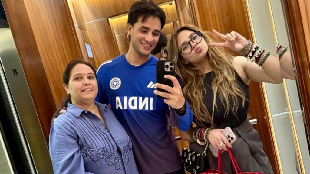 Abhishek Sharma Family