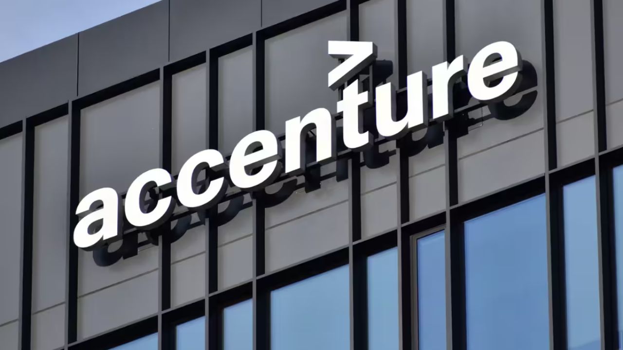 Accenture Layoffs: అసలేం జరుగుతోంది.. మూడు నెలల్లో 11,000 ఉద్యోగులను తొలగింపు.. త్వరలో మరికొందరు కూడా?