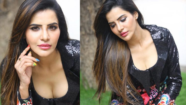 Ashu Reddy : బాబోయ్.. అషురెడ్డి అందాల అరాచకం..