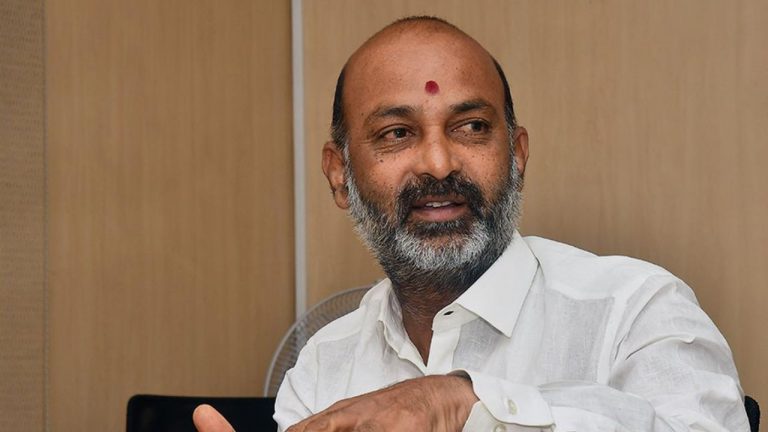 Bandi Sanjay : ప్రపంచమంతా “కౌ-బేస్డ్ ఆర్గానిక్ ఫార్మింగ్’పై దృష్టి