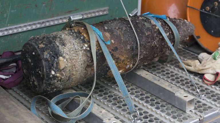 Berlin Bomb Scare: పాపం ఎప్పుడు పోయేవాళ్లో.. జర్మనీలో 80 ఏళ్లుగా పేలని బాంబు