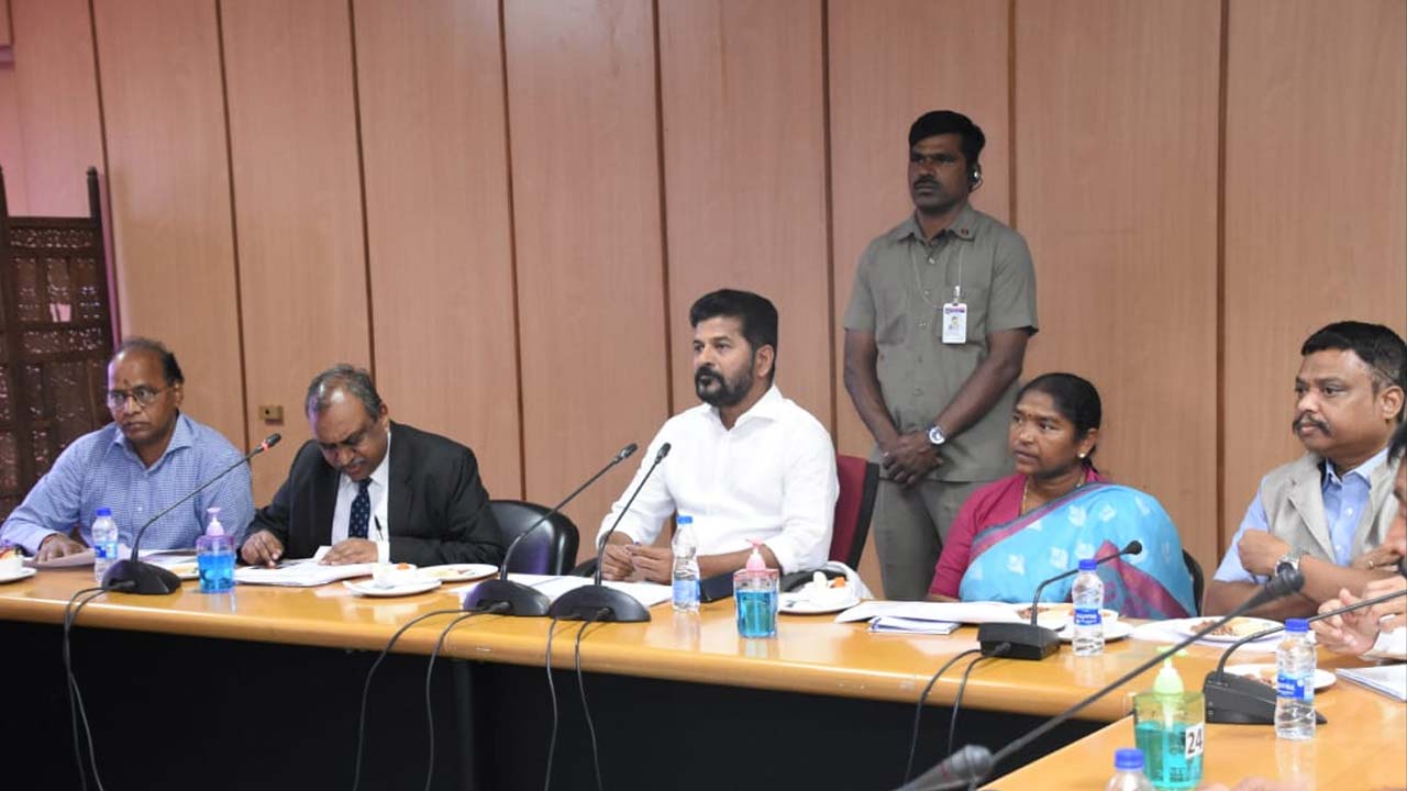 CM Revanth Reddy : గద్దెలు యథాతథంగా.. ఈ నెల 23న మేడారంకు సీఎం రేవంత్ రెడ్డి..