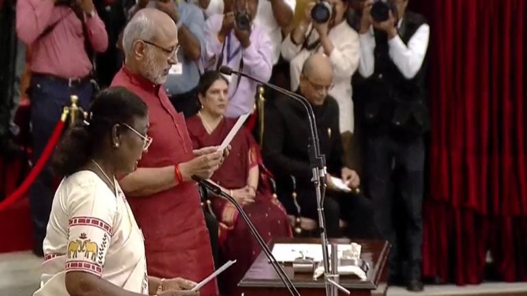 CP Radhakrishnan: ఉపరాష్ట్రపతిగా రాధాకృష్ణన్ ప్రమాణం