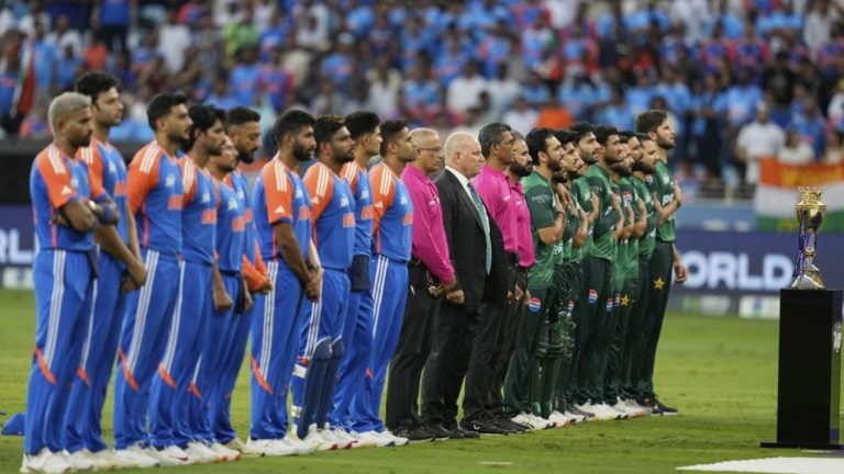 India vs Pakistan: హైటెన్షన్ మ్యాచ్ కు సర్వం సిద్ధం.. మొదట బ్యాటింగ్ చేయనున్న పాక్!