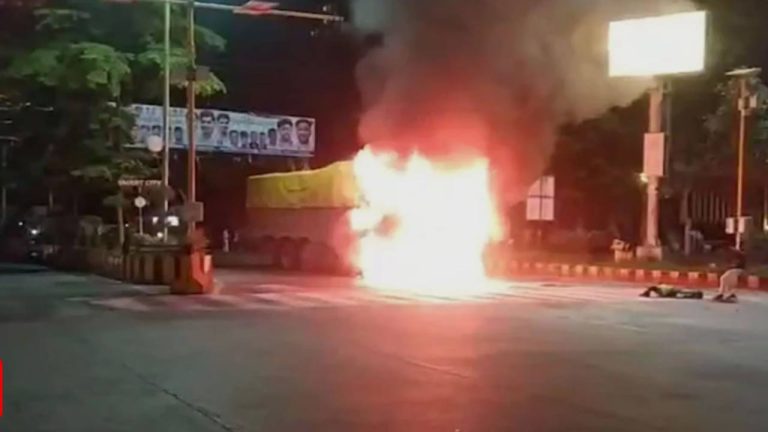 Indore: ఇండోర్‌లో దారుణం.. ట్రక్కు బీభత్సం.. ముగ్గురు మృతి