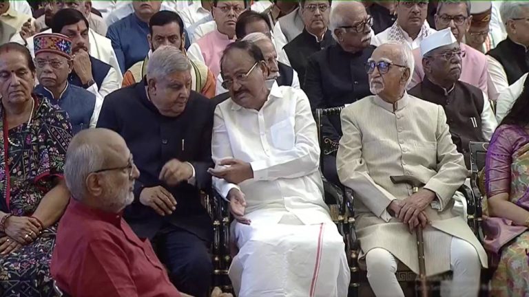 Jagdeep Dhankhar: 2 నెలల తర్వాత రాష్ట్రపతి భవన్‌లో జగదీప్ ధన్‌ఖర్ ప్రత్యక్షం