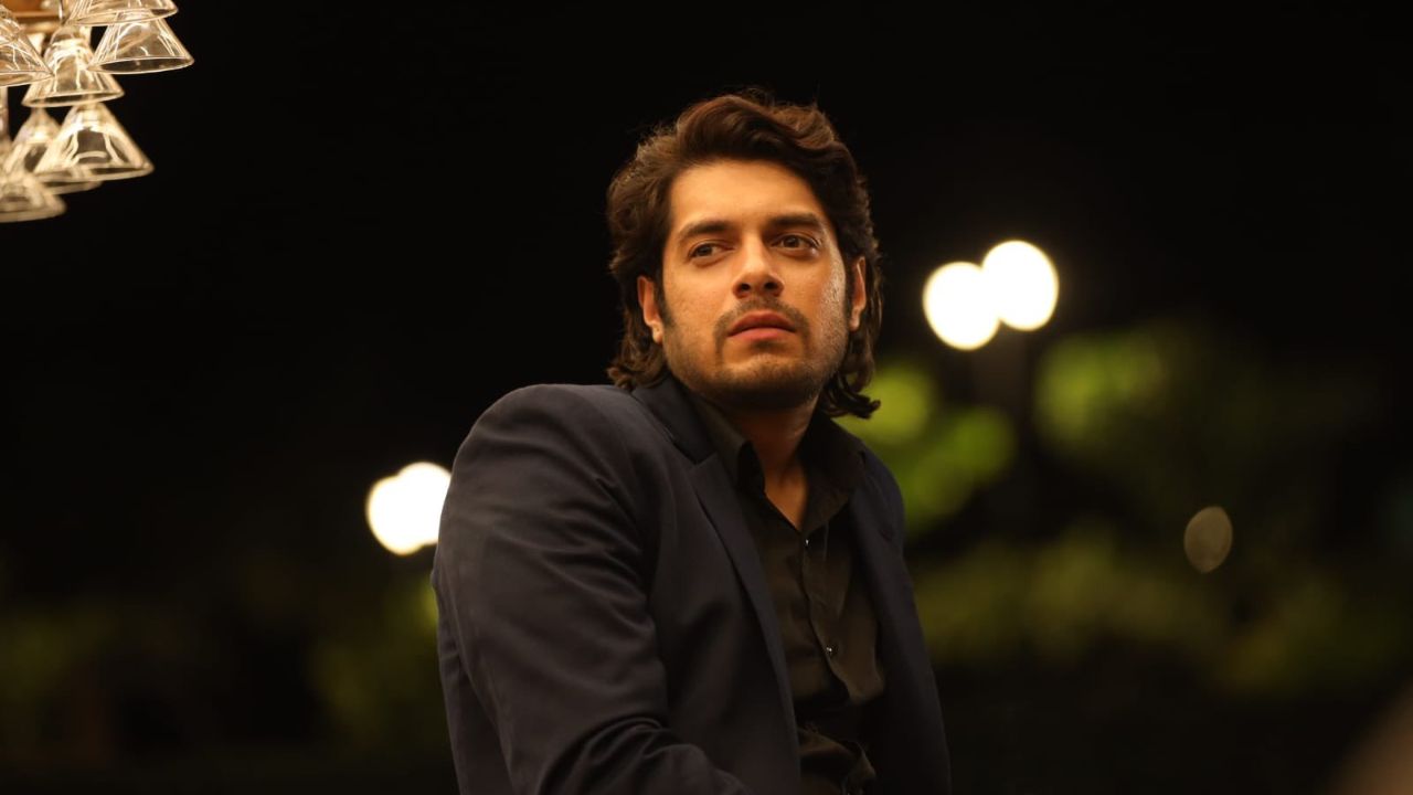 Star Hero : కొడుకు నటిస్తున్న సినిమాలో భారీ మార్పులు చేస్తున్న స్టార్ హీరో..