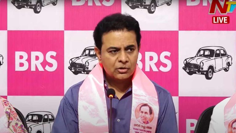 KTR : హైకోర్టు స్టే పై కేటీఆర్ రియాక్షన్.. ఏమన్నారంటే..?