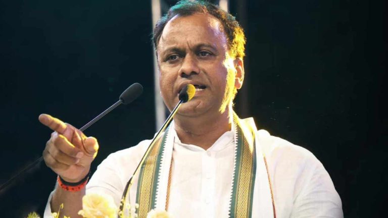 Komatireddy Rajagopal Reddy: వైఎస్‌ స్ఫూర్తితోనే రాజకీయాల్లోకి వచ్చా..