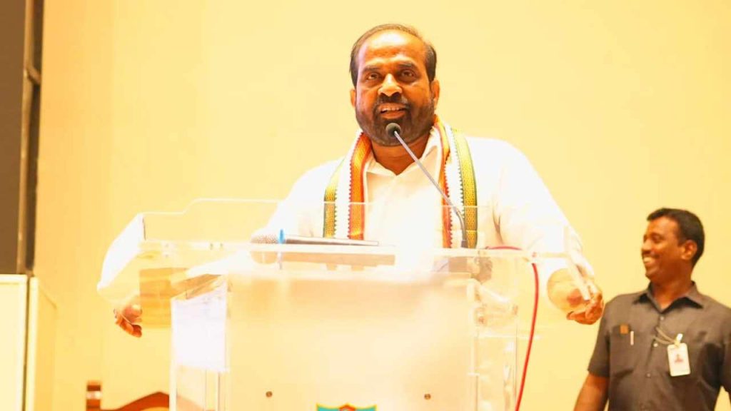 Minister Satyakumar Yadav