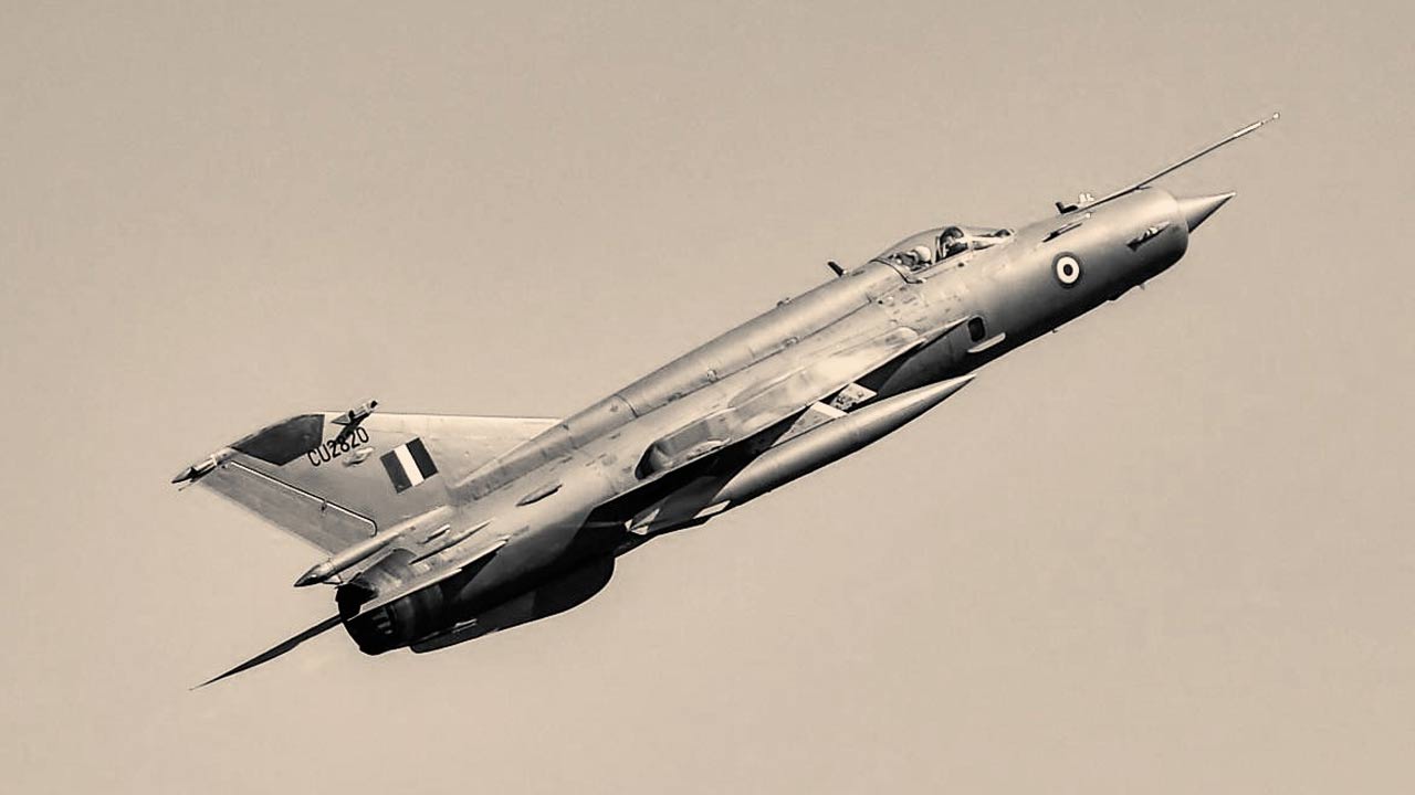MiG-21 Success Story: పాక్ అహాన్ని, అమెరికా గర్వాన్ని బద్ధలు కొట్టిన ఫైటర్ జెట్..