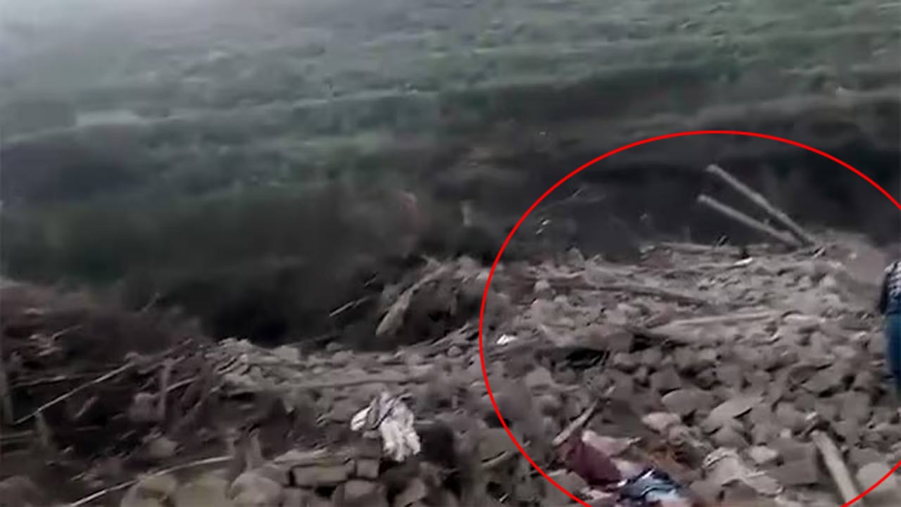 Pakistan: ఖైబర్ పఖ్తుంఖ్వాపై పాక్ వైమానిక దాడులు.. 30 మంది పౌరులు మృతి