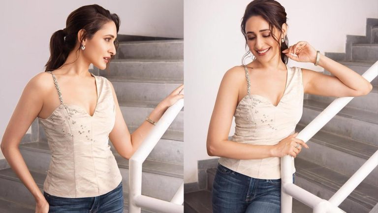 Pragya Jaiswal : మత్తెక్కించే అందాలతో ప్రగ్యాజైస్వాల్ ఫోజులు..