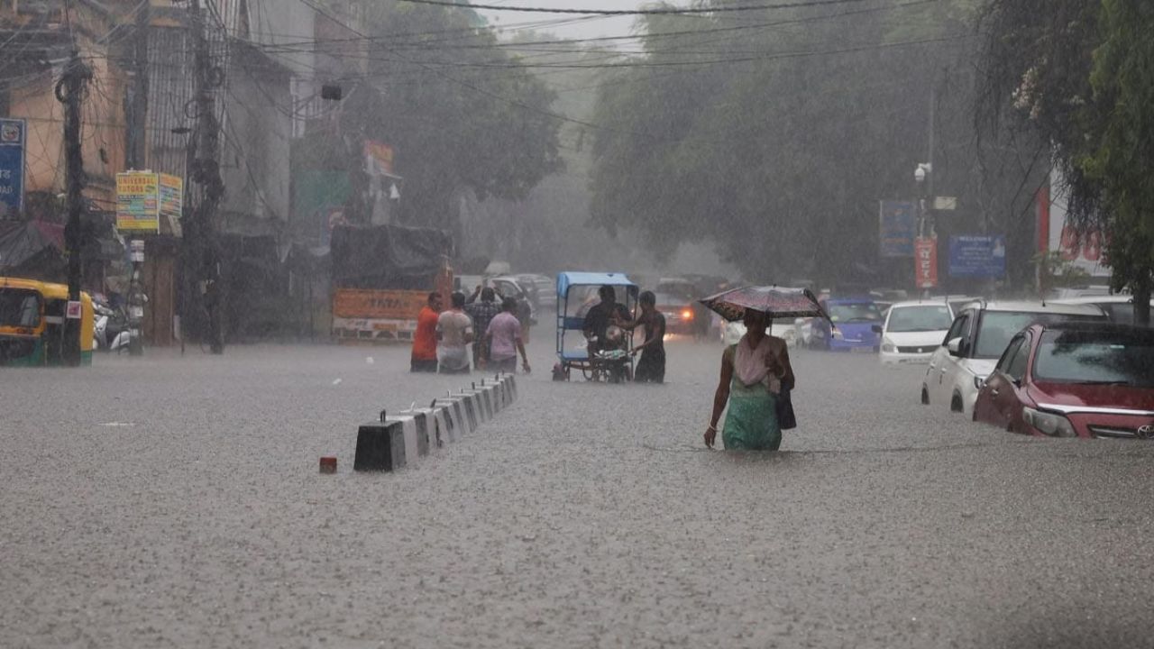 Telangana Weather Update: తెలంగాణను వదలని వరణుడు.. బంగాళాఖాతంలో మరో అల్పపీడనం!