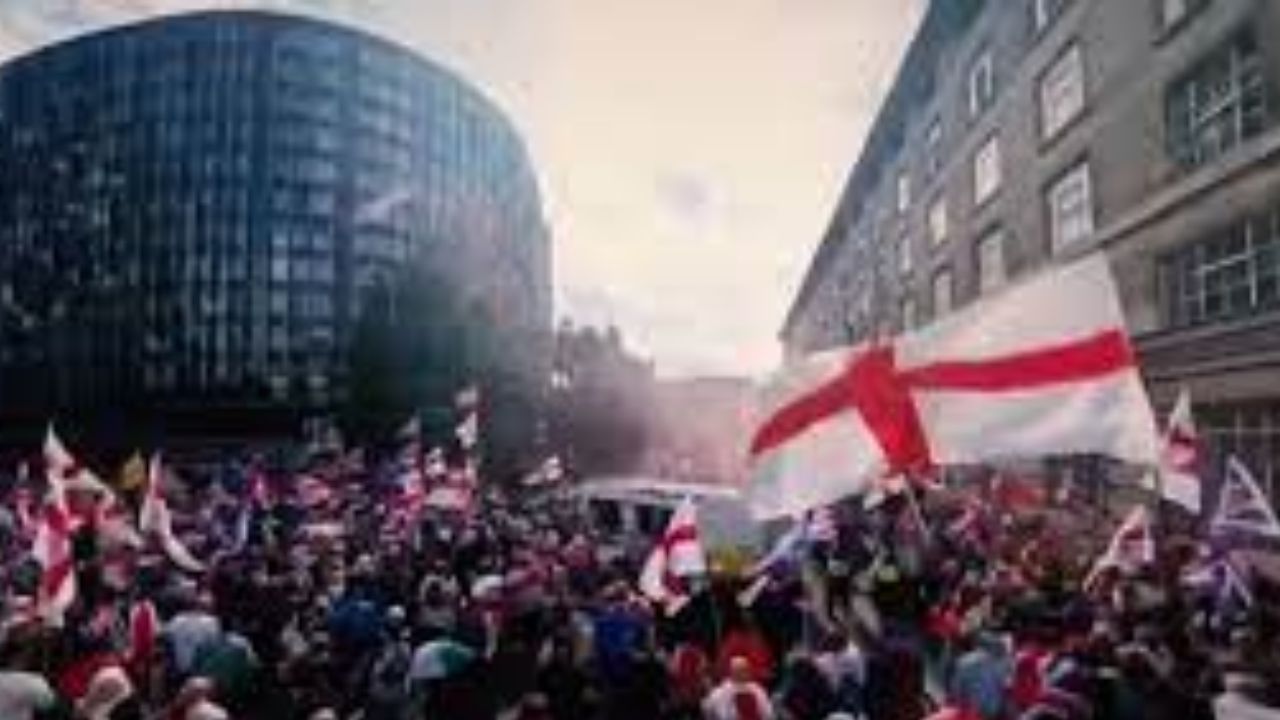 United States: అమెరికా, పశ్చిమ దేశాల్లో వలసలపై  తీవ్రస్థాయిలో  వ్యతిరేకత..