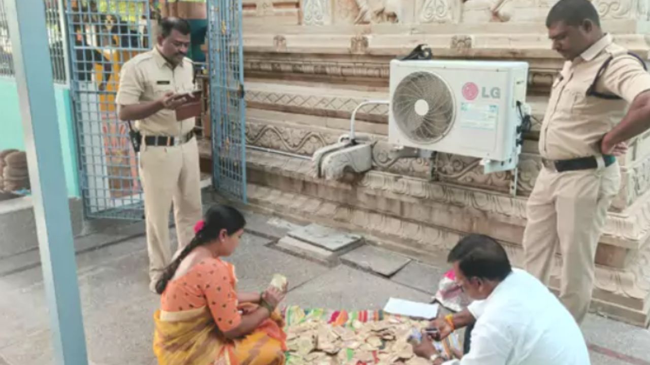 Anantapur:  ఎక్కడైతే హుండీ చోరీ జరిగిందే.. మళ్లీ అక్కడికే వచ్చి చేరిన దేవుడి సొమ్ము