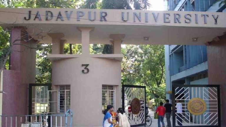 Jadavpur University: అపస్మారక స్థితిలో విద్యార్థిని… గతంలో కూడా ఇలానే…