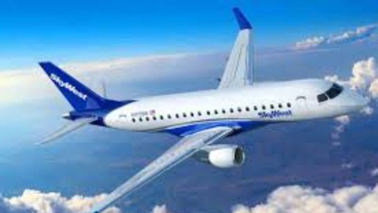 Air Traffic: నైట్​డ్యూటీలో నిద్రపోయిన సిబ్బంది.. గంటసేపు గాల్లోనే విమానం