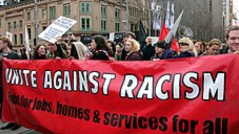 Racism : ఆస్ట్రేలియాలో రెచ్చిపోతున్న రేసిజం.. ఇండియన్సే టార్గెట్..