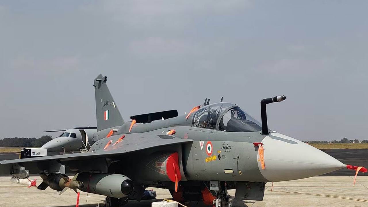 Tejas Mk-1A: అక్టోబర్‌లో నింగిలోకి తేజస్ మార్క్.. ఇక శత్రు దేశాలకు వణుకే..