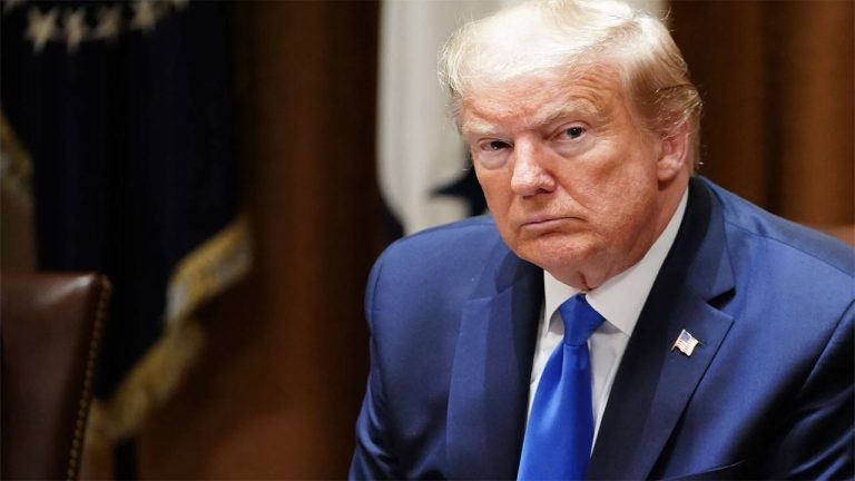 Trump: ఆ పత్రిక అత్యంత చెత్తది.. న్యూయార్క్ టైమ్స్‌పై ట్రంప్ 15 బిలియన్ల దావా