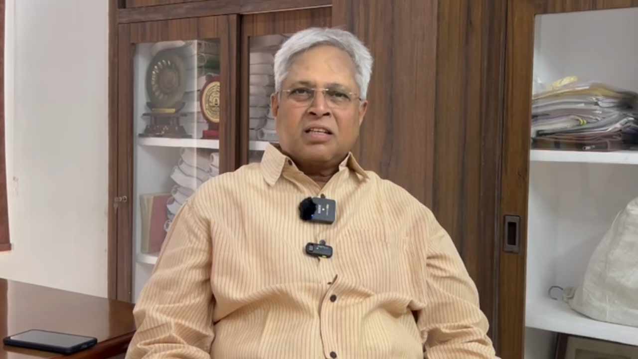 Undavalli Arun Kumar: ఉపరాష్ట్రపతి ఎన్నికలపై ఉండవల్లి సంచలన వ్యాఖ్యలు.. ఇదే రైట్‌ టైం..!