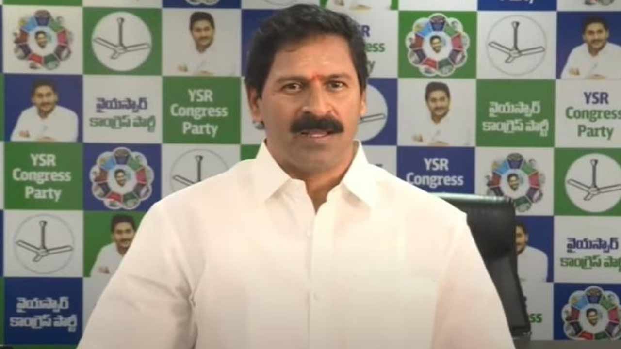 Vangaveeti Narendra: పవన్‌ కల్యాణ్‌పై వంగవీటి ఫైర్‌.. లక్షల పుస్తకాలు చదివిన మీరు రాజ్యాంగాన్ని చదివారా..?