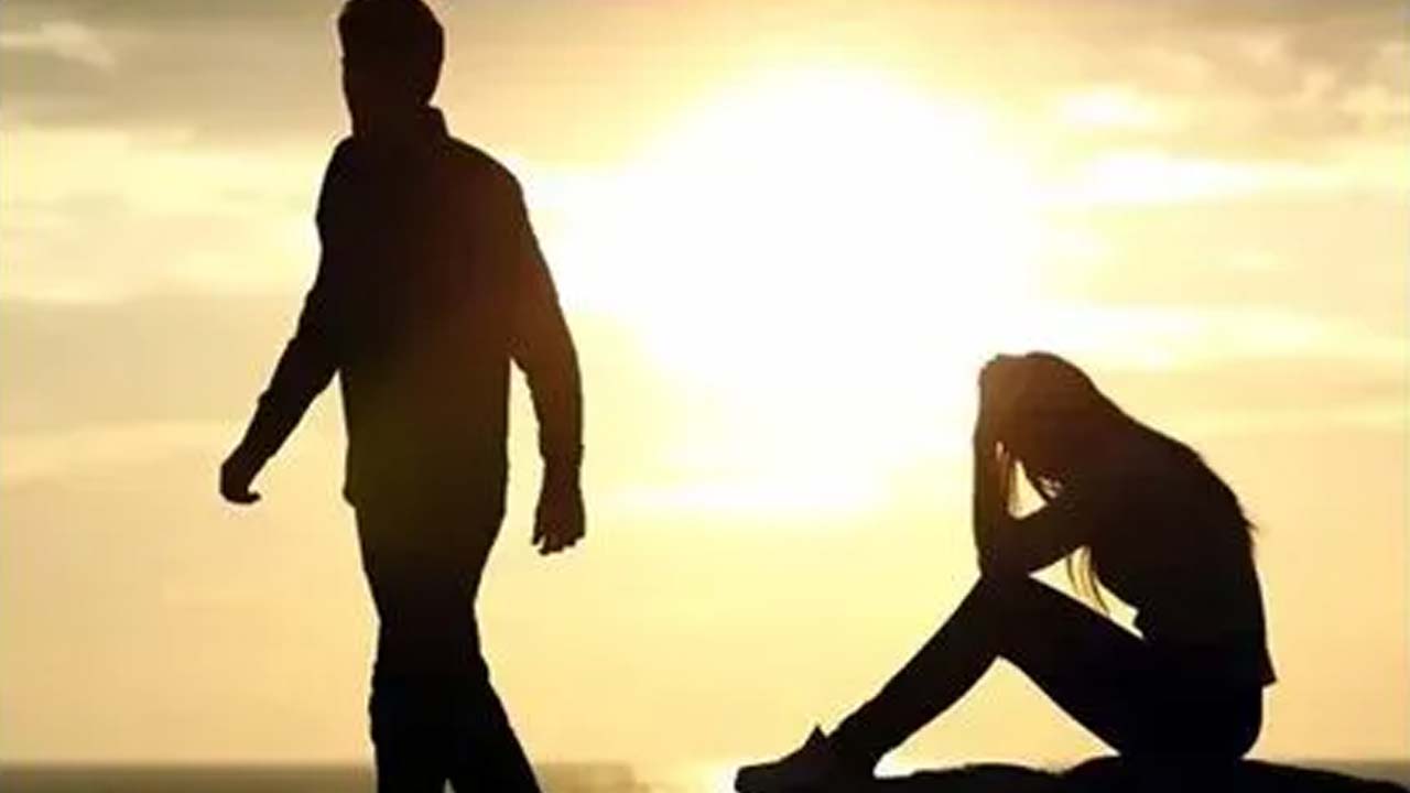 Cheating: ప్రేమ, పెళ్లి పేరుతో మోసం.. మైనర్ బాలికను గర్భవతిని చేసి.. చివరకు