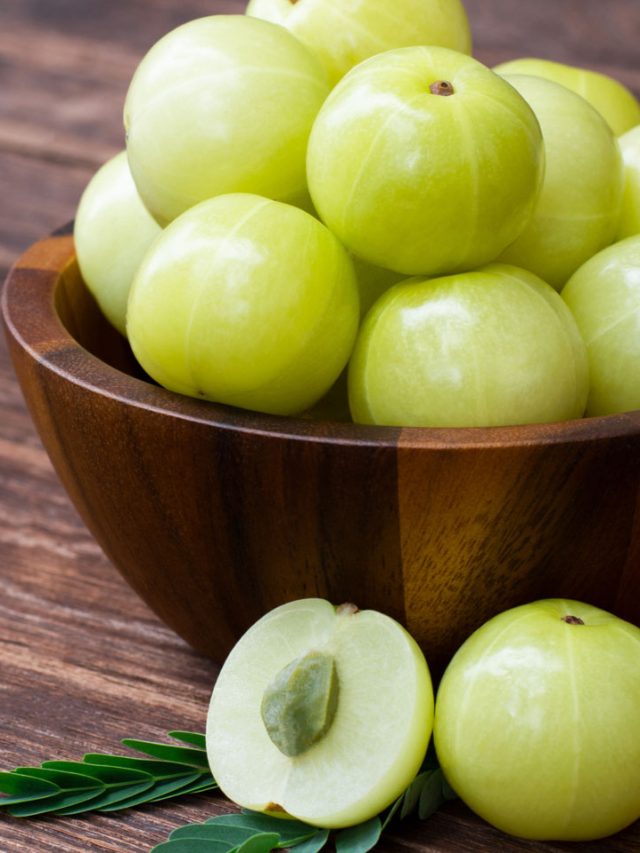 ప్రకృతి బహుమతి ఉసిరి..ఉసిరి తింటే  ఎన్ని అద్భుతాలంటే....