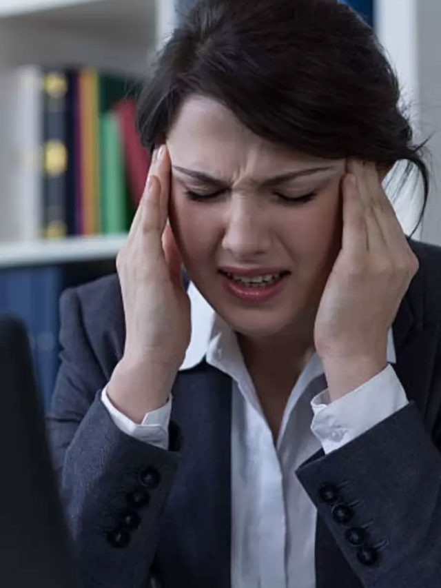 మీ తలనొప్పి వెనుక దాగిన 10 ఆశ్చర్యకర కారణాలు
