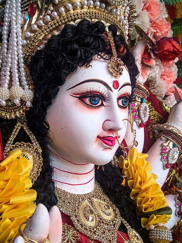 భారతదేశం మొత్తం ఘనంగా దసరా ఉత్సవాలు జరుపుకోవడానికి అసలు కారణలు ఇవే...