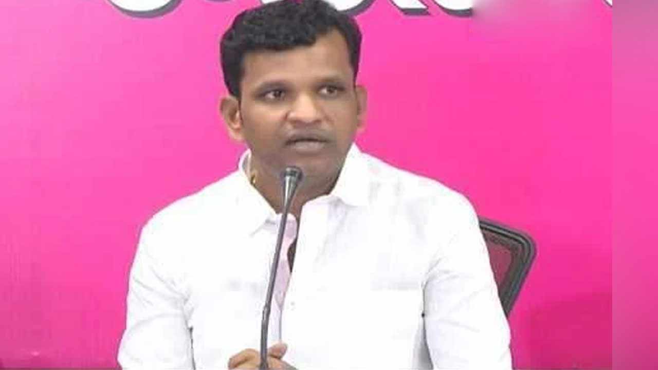 Gadari Kishore : తాటాకు చెప్పుళ్లకు భయపడము.. పార్టీ కోసం ప్రజలకోసం పనిచేస్తాం