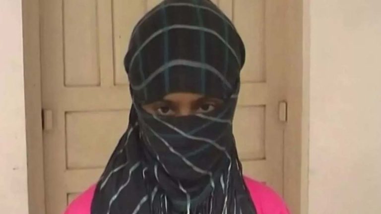 Girls Eloping: ఈ జిల్లా నుంచి పారిపోతున్న అమ్మాయిలు.. ఒక్క నెలలో 164 కేసులు.. షాక్ అవుతున్న పోలీసులు