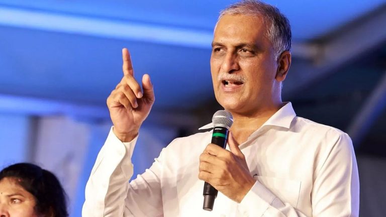 Harish Rao : కాళ్లు కట్టేసి లాఠీలతో బాదడమేనా.. ప్రజాస్వామ్యమా.?