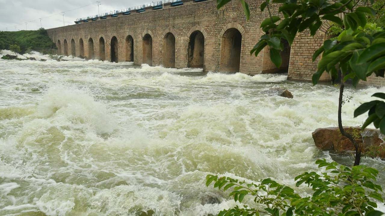 Osman Sagar, Himayat Sagar: ఫుల్ ట్యాంక్ లెవెల్ కి ఉస్మాన్ సాగర్, హిమాయత్ సాగర్ జంట జలాశయాలు..