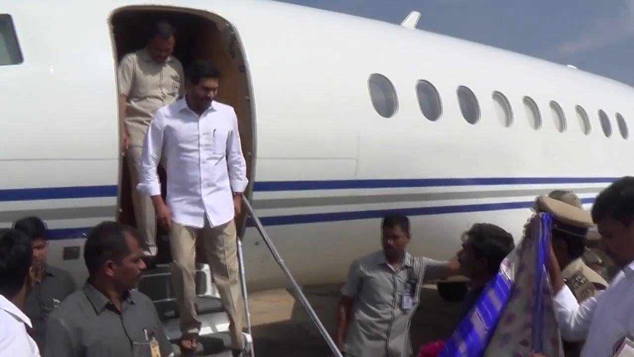 YS Jagan: నేడు తాడేపల్లికి వైఎస్ జగన్.. ముఖ్య నేతలతో కీలక భేటీ..