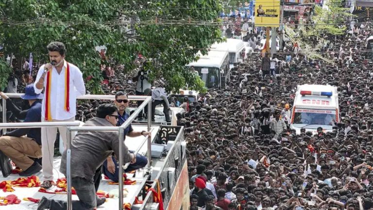 karur Stampede: కరూర్ తొక్కిసలాట ఘటన.. బయటకు వస్తున్న సంచలన విషయాలు!