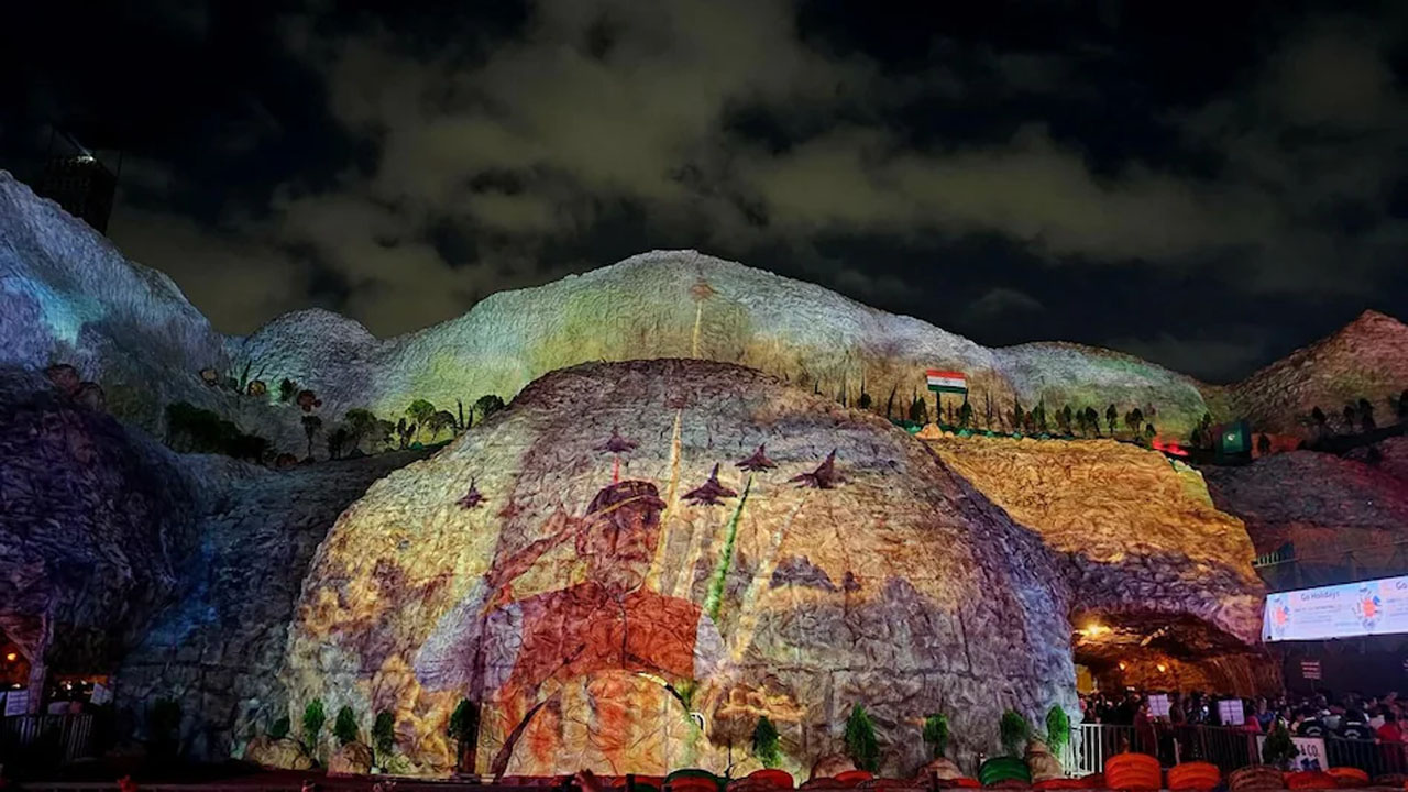 Kolkata: ఇది భారత్‌.. పాకిస్థాన్ కాదు.. “ఆపరేషన్ సిందూర్” థీమ్‌తో దుర్గా మండపం.. తొలగించాలని పోలీసుల ఒత్తిడి..?