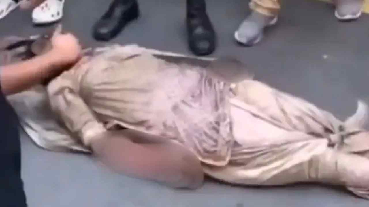 Breaking News: నేపాల్‌లో ఆగని ఆందోళనలు.. మాజీ ప్రధాని భార్య సజీవ దహనం