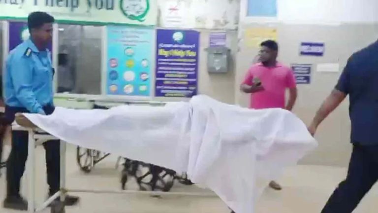 Odisha: గోడ దూకి ప్రియురాలి ఇంట్లోకి ప్రవేశించిన ప్రియుడు.. విద్యుత్ షాక్ తగిలి మృతి..