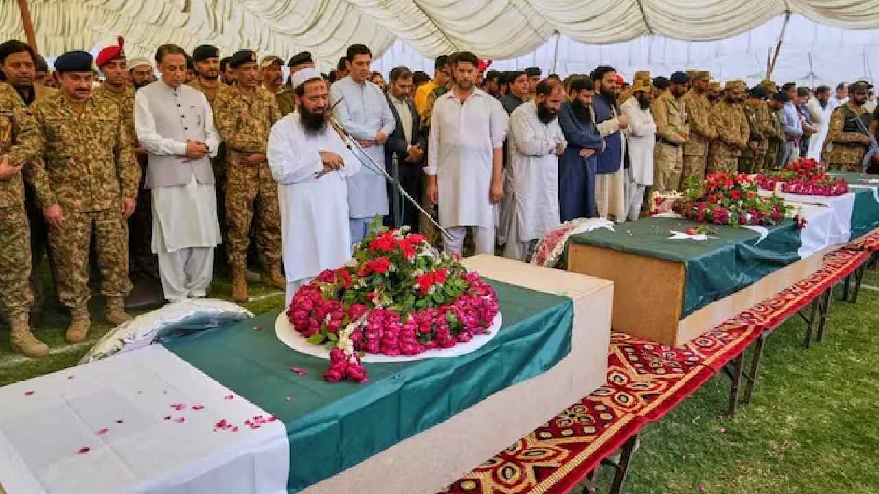 Operation Sindoor: పాక్ ఆర్మీ చీఫ్ ఆదేశాలతోనే ఉగ్రవాదుల అంత్యక్రియలకు అధికారులు: జైషే ఉగ్రవాది..