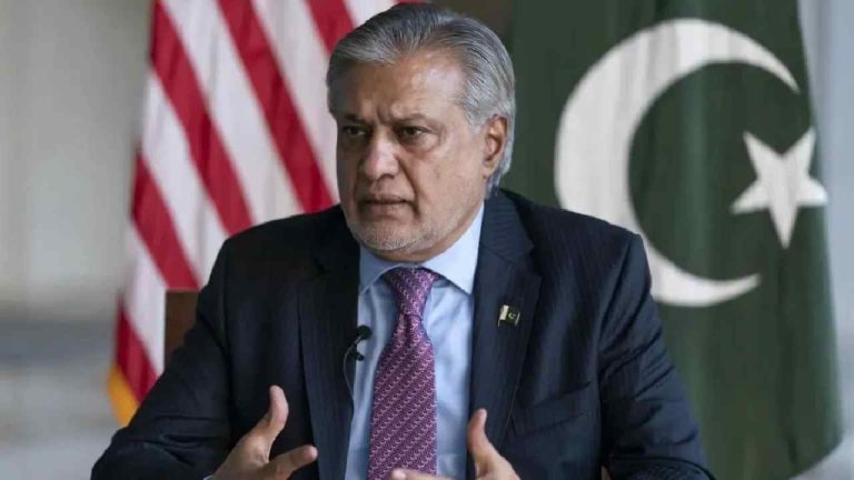 Pakistan: మధ్యవర్తిత్వానికి భారత్ ఒప్పుకోలేదు.. ట్రంప్ వాదనలపై పాక్ మంత్రి సంచలనం..