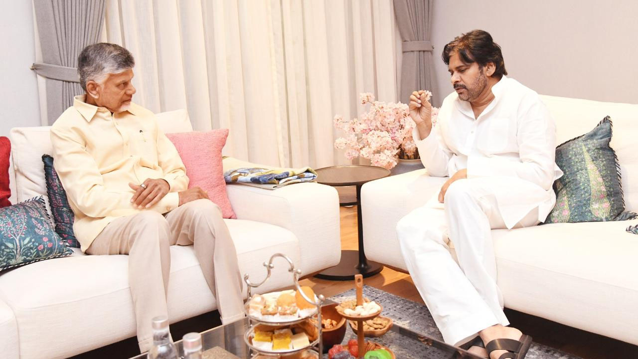 CM Chandrababu: పవన్ కల్యాణ్‌ను  పరామర్శించిన సీఎం చంద్రబాబు..