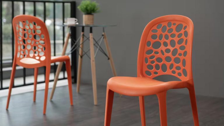 Plastic Chair Holes: ప్లాస్టిక్ స్టూల్స్, కుర్చీలకు రంధ్రాలు ఉండడం వెనక ఇన్ని కారణాలు ఉన్నాయా?.. తెలిస్తే ఆశ్చర్యపోతారంతే