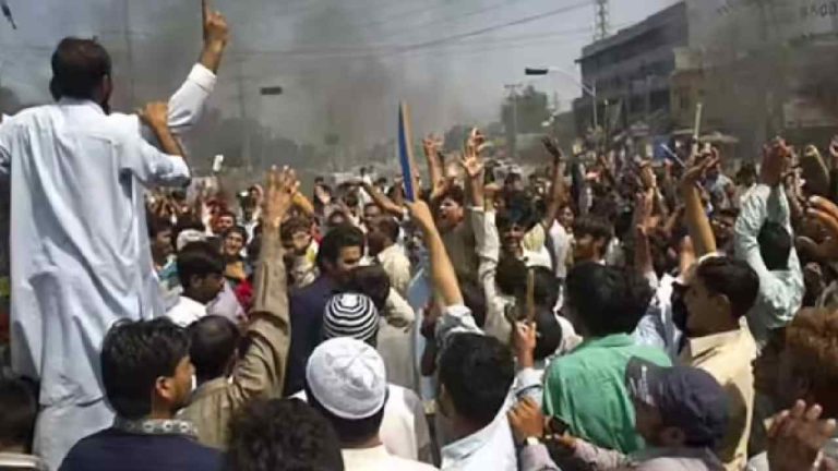 PoK: పాకిస్తాన్‌కు వ్యతిరేకంగా పీఓకేలో నిరసనలు.. పాక్ ఆర్మీ కాల్పులు..