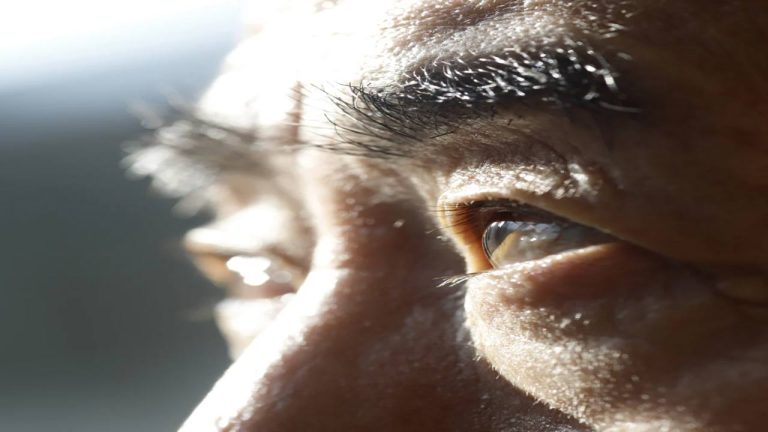 Sweet Shock: స్వీట్ షాక్.. తగితే చూడలేరంతే!