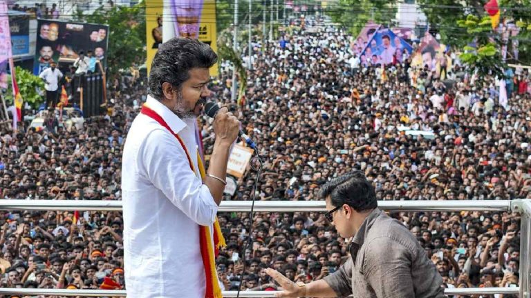 Stampede: విజయ్ ర్యాలీలపై బ్యాన్..కోర్టుకు వెళ్లిన బాధితుడు..